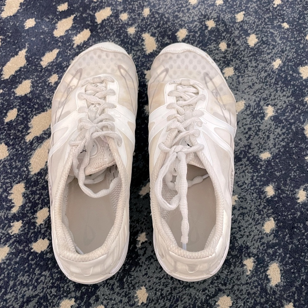 Nfinity vengeance cheer shoes